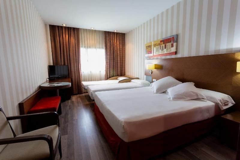 Hotel Las Artes Pinto Oda fotoğraf