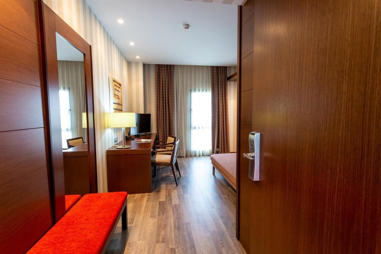 Hotel Las Artes Pinto Dış mekan fotoğraf